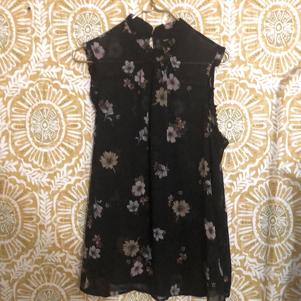 Who What Wear sleeveless blouse. XXL